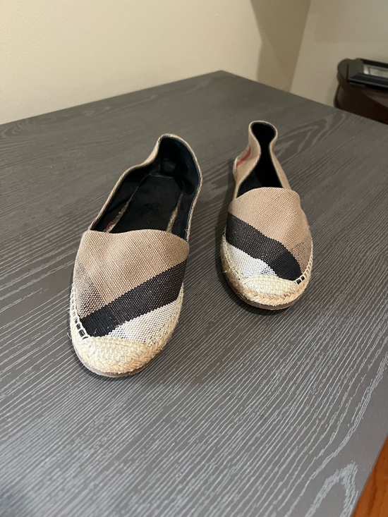 Burberry Beige and Black Canvas Espadrille Slip-On Flats - Picture 2 of 4
